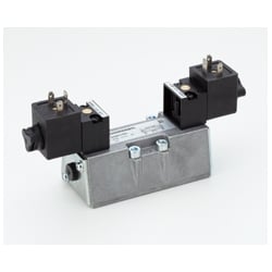 5/3-smerné rozvádzače ISO STAR - Veľkosť 2 -  Funkcia stredná poloha odvetrávaná (COE)